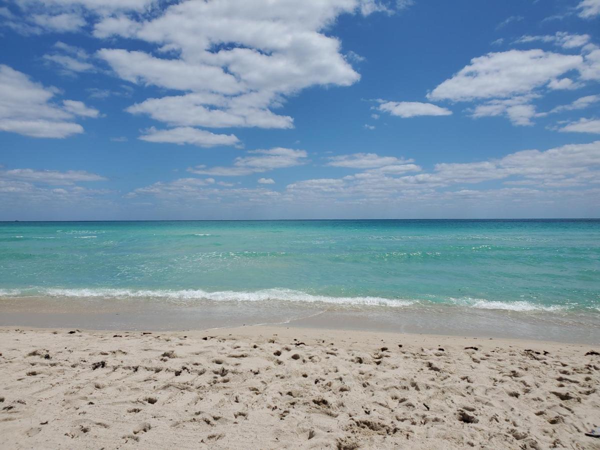 Entire Beach Front Condo W/ Pool Amazing View 4Pax Майами-Бич Экстерьер фото